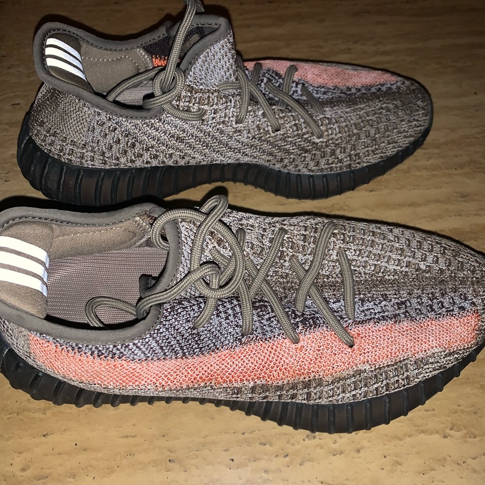 YEEZY sneakers 350 V3 Ash stone size 7.5M